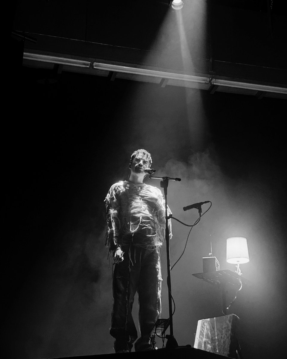 🌕 Ayer el MVA vibró con Jota de la luna, la propuesta de Dulzaro que reinventó la tradición desde lo queer, lo electrónico y lo performativo

💥 Un concierto valiente y sensorial donde el cuerpo y la música abrieron nuevos caminos

¡Gracias por vivirlo con nosotros! 💙