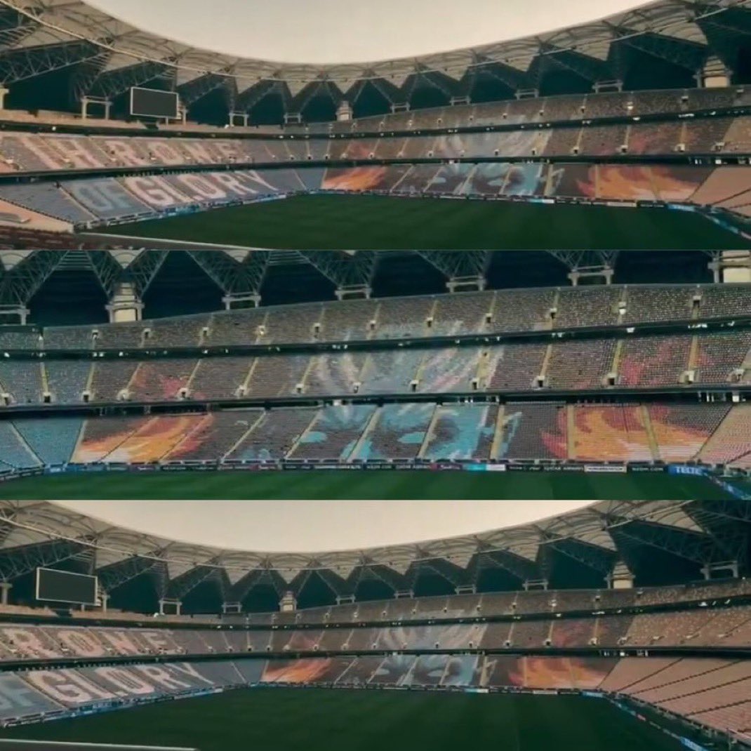 Mti115's tweet photo. اندية تتعاقد مع شركات لرسم التيفوهات 

بينما الاعظم والافضل بالشوق الاوسط جمهور الاتحاد كل هالإبداع والعمل العالمي من قلب الكورفا قولد ، جمهور لا ينافس الا نفسه فعلاً ☝️💛 https://t.co/NGPJbZko49