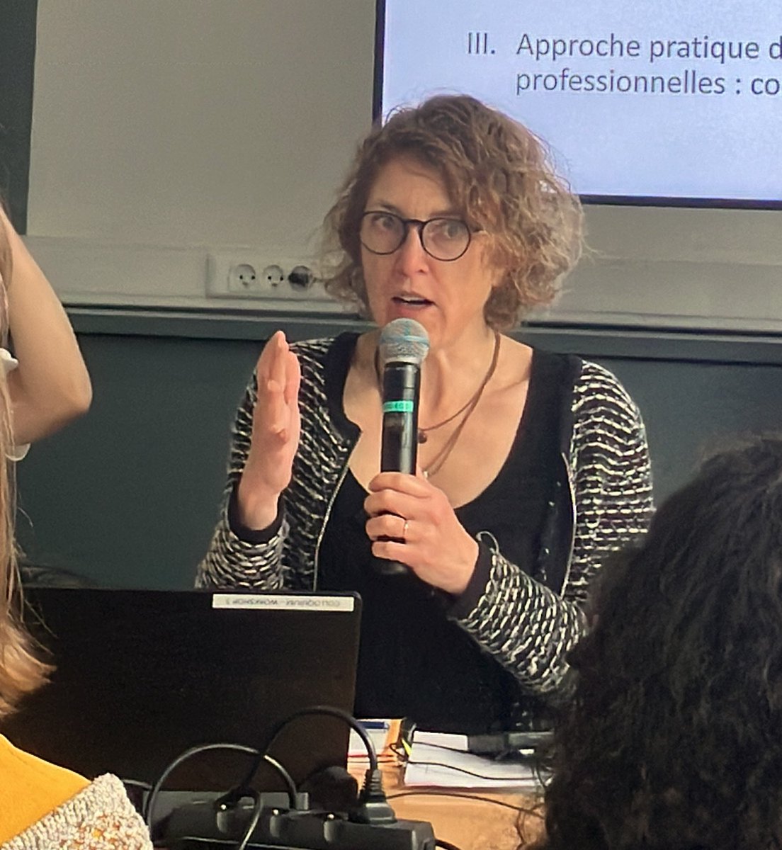 “C’est grâce aux mvts syndicaux que la responsabilité de l’employeur a pu être imposée dans la loi, et des obligations de sécurité au travail. […] Mais cela reste un long combat encore ajd »
S. Remouchamps, avocate et maître de conférences (ULB), au Colloque #SantéAuTravail