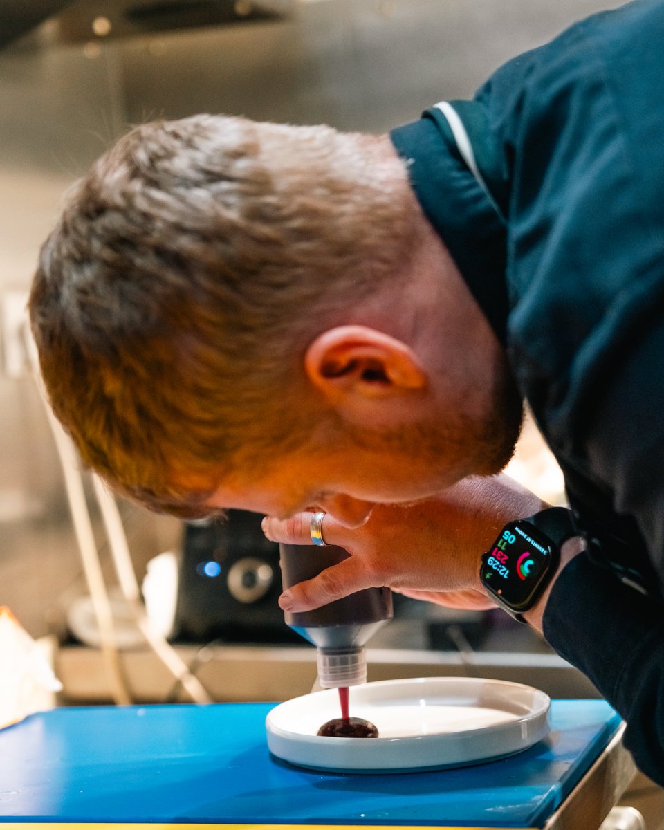 BuxtonBrewery's tweet image. We've made some exciting changes at the Buxton Brewery Tap House! 

A brand new kitchen, a full refurbishment, and a fresh team led by our new Head Chef Dan - now serving quality food 7 days a week. 

Same legendary Buxton beers, even better experience.

#Buxtonbrewery #Taphouse