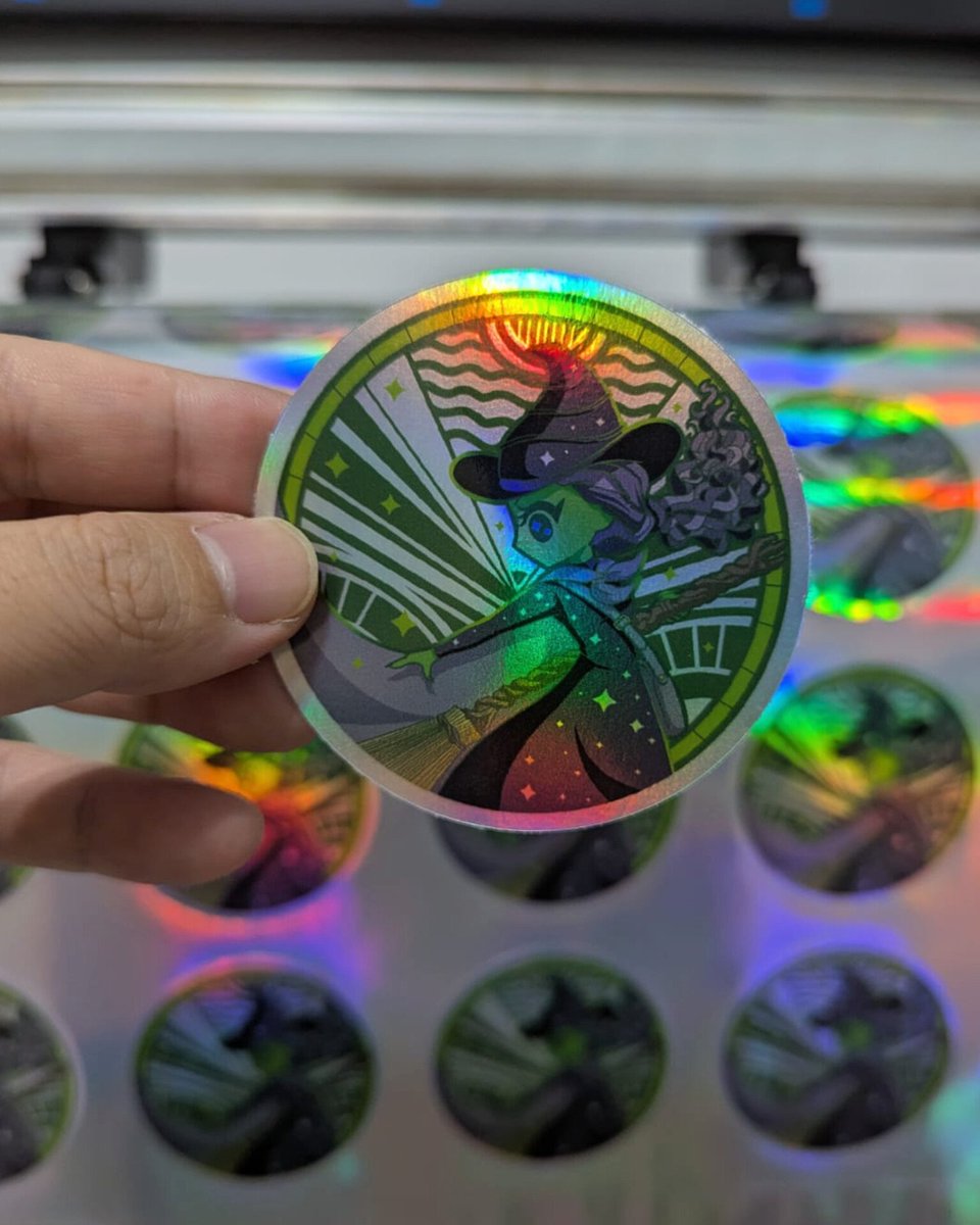 ☆ Wicked Vitral • Adesivo Vinil Holográfico ☆

Glinda e Elphaba ~ disponíveis no Mahou Shoujo Festival, esse domingo 27/04 • entrada gratuita