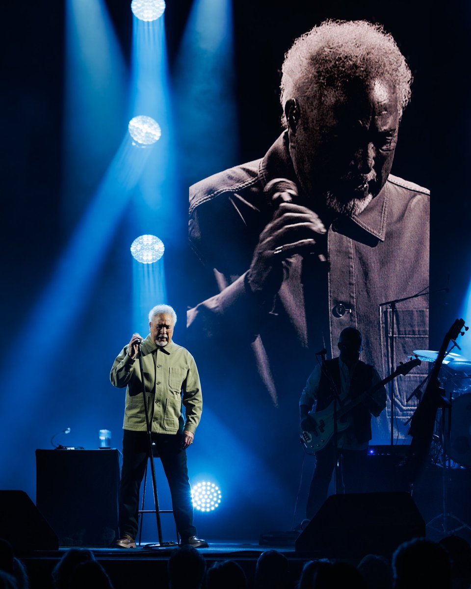 The legendary Tom Jones has just kicked off his Defy Explanation Tour in America – and the reviews are 🔥🔥🔥

This summer, he's bringing that same magic to Dundee for one unforgettable night at Discovery Festival – Sun 27 July at Slessor Gardens.

🎟️  bit.ly/4gPIdWG