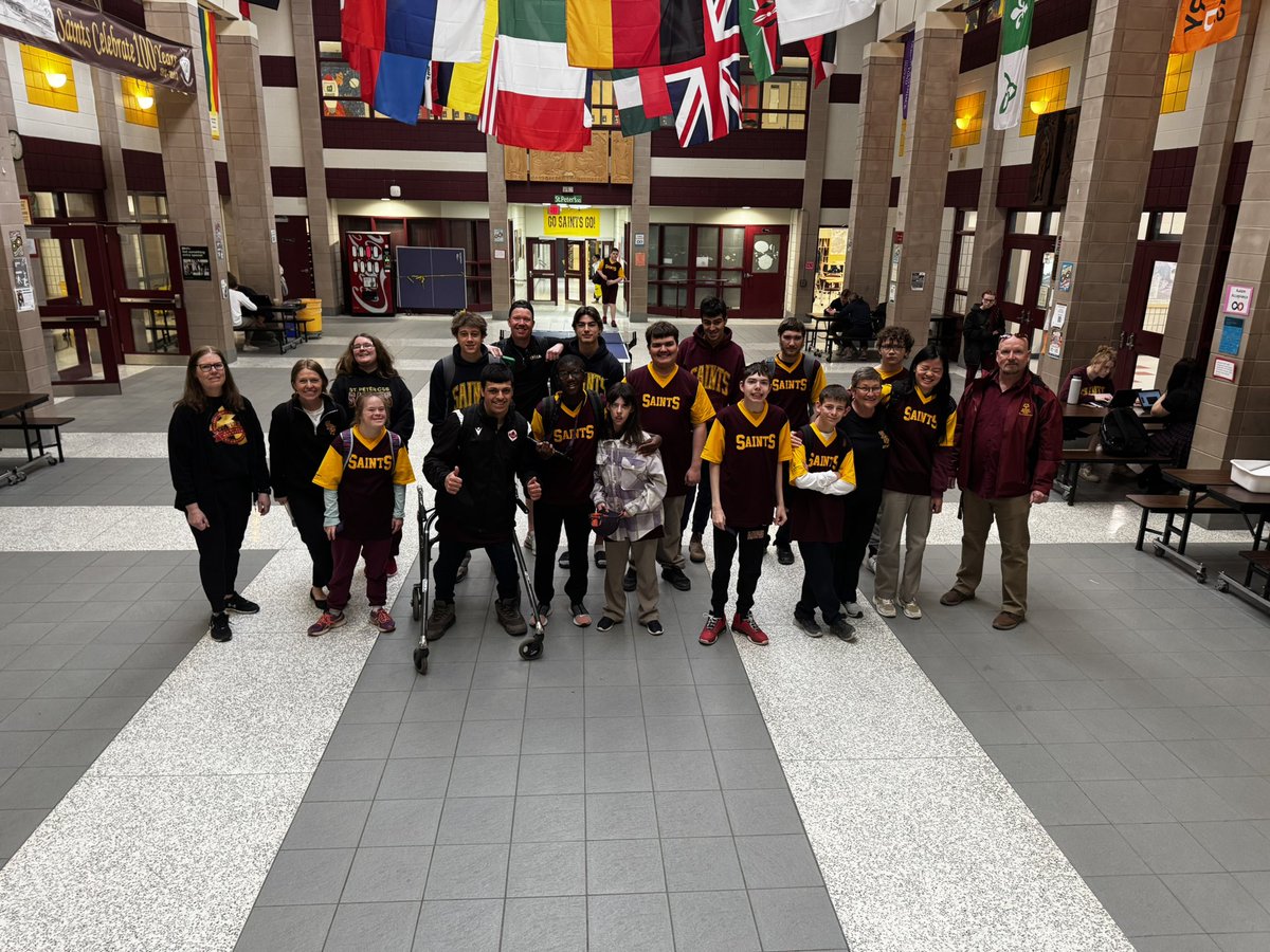 StPeterCSS's tweet photo. Champions supporting Champions!
A great day of memories for all of our Special Olympian athletes at floor ball. @pvnccdsb #BeingWell #BeingCommunity https://t.co/q9mJhtm3WQ