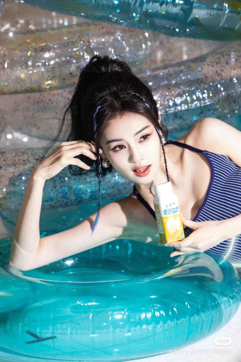 Arwa18478874's tweet photo. Summer is coming ☀️💓🏖
Beautiful vibes, beautiful pics 
My favorite for today 😍
#BaiLu #Ambrosial #AnMuxi #KeepRunningS12 https://t.co/5WeGJGC7XE