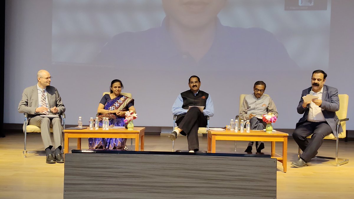 symunescoconf's tweet photo. Today at the International Conference on TVET &amp; Skill Development, we witnessed an exceptional Panel Discussion focused on "Master Class and Capacity Building in TVET Sector".

The session featured a masterclass by Mr. Friedrich Huebler, Head of UNESCO-UNEVOC
#Symbiosis #SSPU https://t.co/vpyr6izSvR