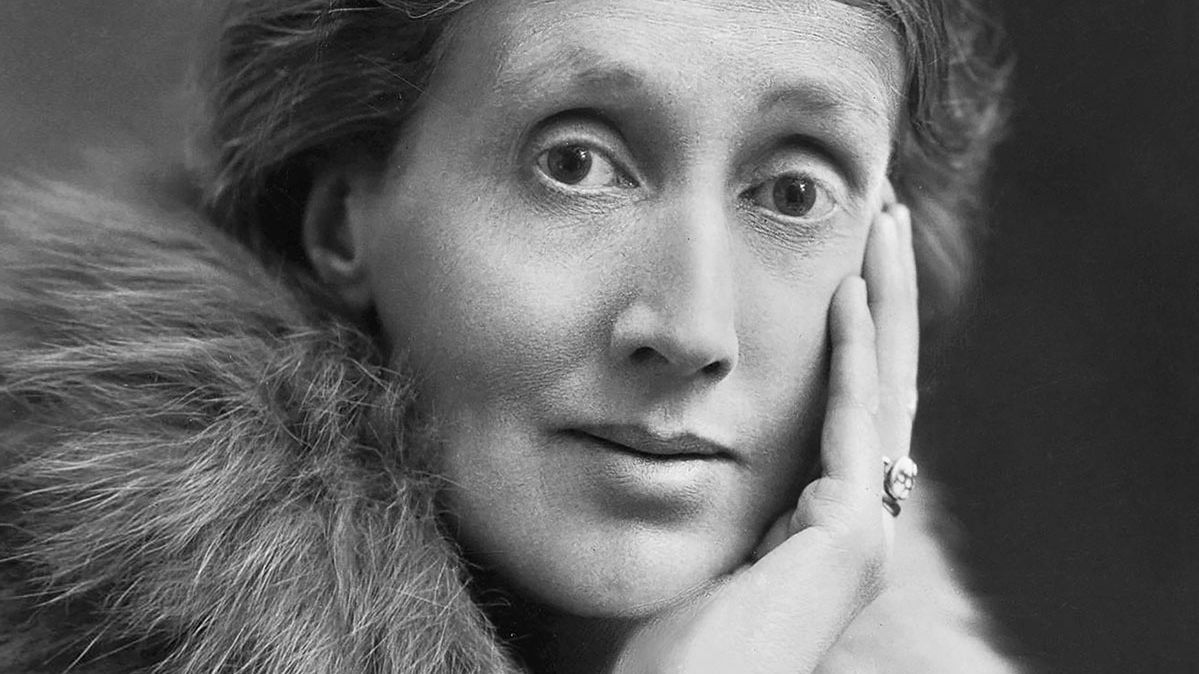 ¿Qué entendía Virginia Woolf por una buena novela?

"Una buena novela es cualquier novela que le hace a uno pensar o sentir. Tiene que meter el cuchillo entre junturas del cuero con el que la mayoría de nosotros estamos recubiertos. Tiene que ponernos quizás incómodos y