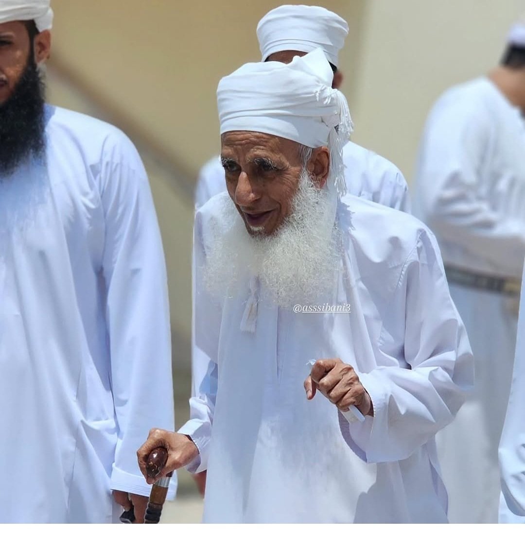 صورة حديثة لسماحة الشيخ العلامة الجليل #أحمد_الخليلي حفظه الله ورعاه.