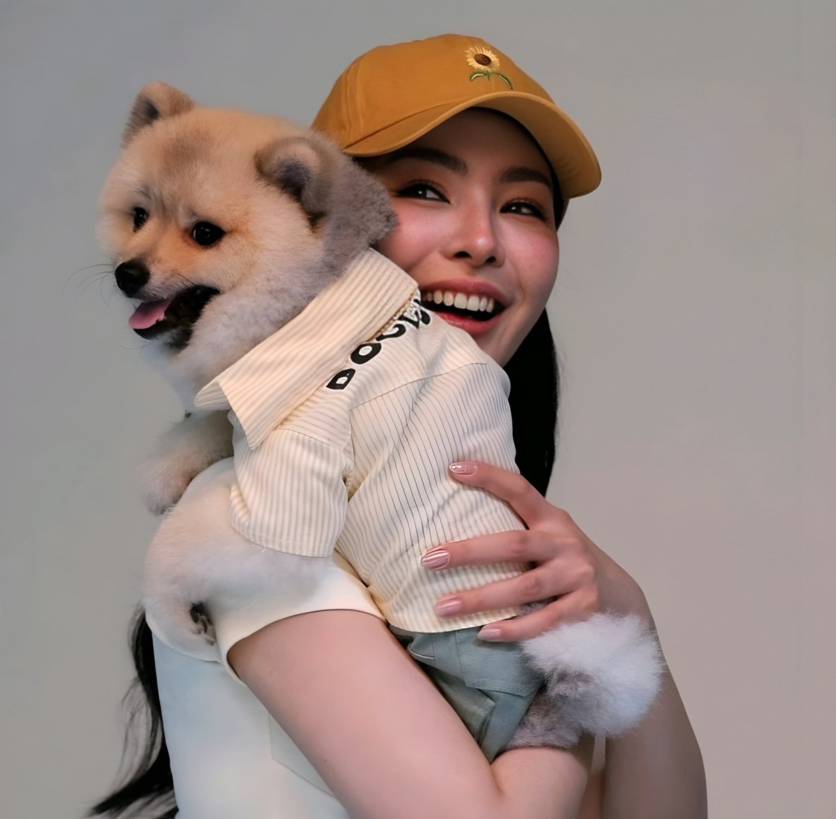 Are you readyyy guys,for the live of P'Faye &amp; Sunny ?

Reply: "I'm here for P'Faye and Sunny" 

VIF WITH FAYE SUNNY LIVE
#FAYExVIFPetFood