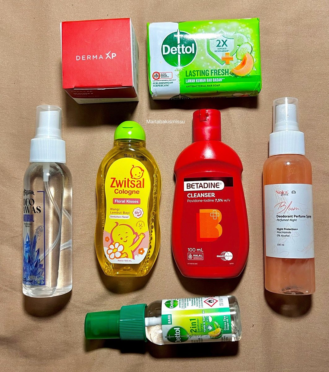 martabakismissu's tweet photo. NAIK TRANSUM DESEK-DESEKAN TAPI KELUPAAN PAKE MASKER:

MABOK SAMA BAU BADAN ORANG 🥲

Yuk lebih aware sama bau badan sendiri, simak juga tipsnya biar wangi seharian... https://t.co/35CQ0i47jl