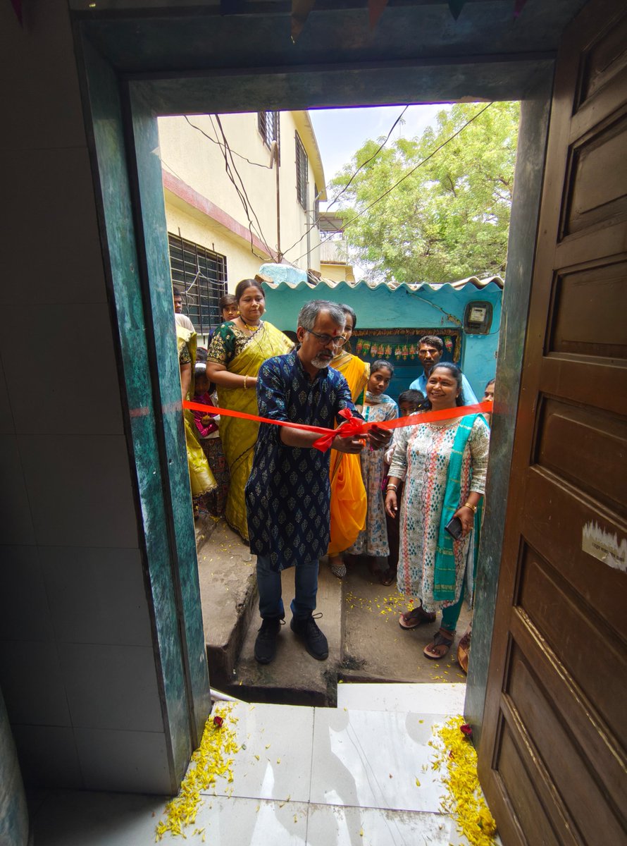 SILFIndia's tweet photo. @Sasakawa_India CEO Mr @GaurabSen visited leprosy colonies in Ulhasnagar & Panvel, Maharashtra with APAL President Ms Maya Ranavare. 
He met livelihood beneficiaries & inaugurated a community library in Sri Ram Mandir Colony, Ulhas Nagar — a step towards helping children & youth from the colony learn and earn. 📚✨ 
#RestoringDignity