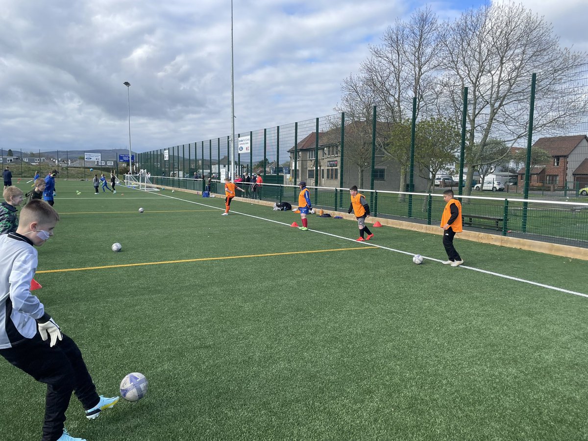 DundeeWestFC's tweet image. Some more photos of our Autism Friendly football team working hard at the DFCCA raising awareness of rail safety! 
It’s been great to learn about lots of key messages in partnership with the @ScottishFA @ScotFAEast @networkrail @BTPScotland 

#StayOffTheTracks