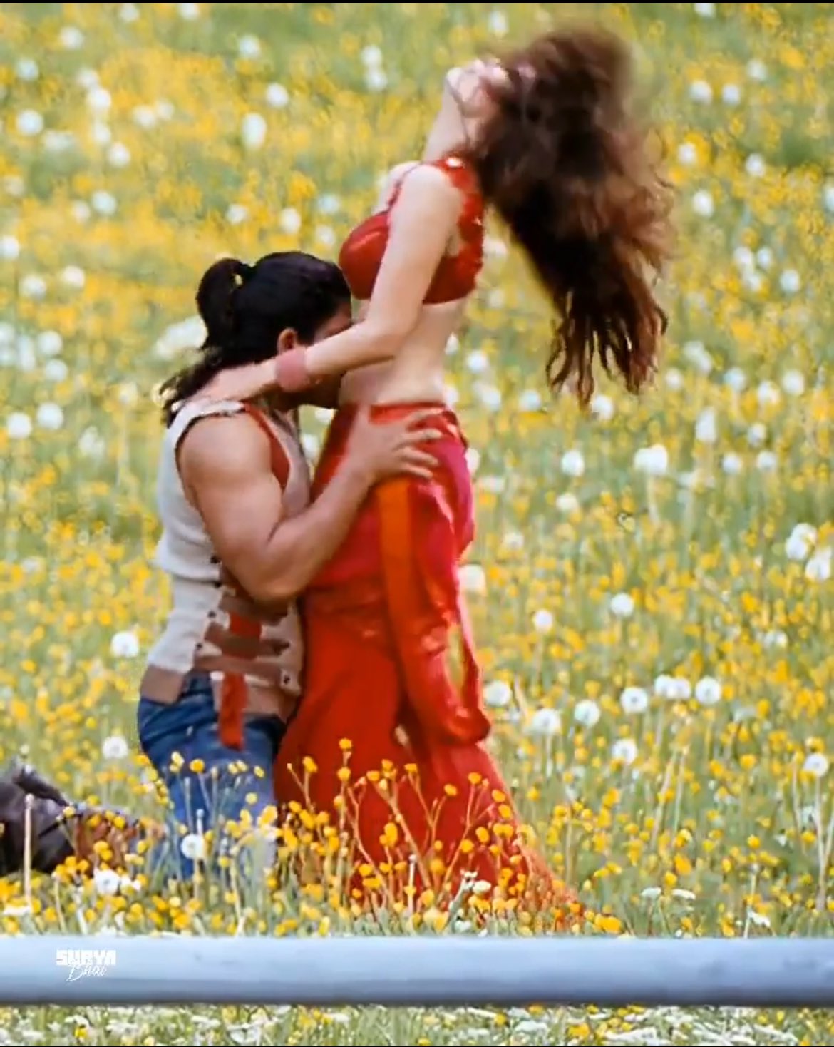 GpXAPnFWYAAR2if?format=jpg&name=large