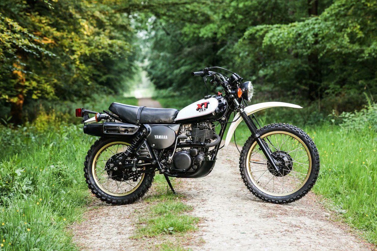 VintageMotorcycles tweet media