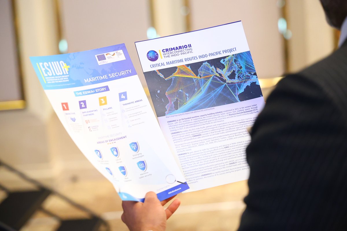 ESIWA_EU's tweet photo. 💪🏻 EU projects @ESIWA_EU, @CrimarioII and Global Port Safety work to achieve common goals for #MaritimeSecurity in Asia and the Indo-Pacific.

🤝 CRIMARIOII's Alexandru Chiric participated in our 🇪🇺🇹🇭🇯🇵Seminar on the #LawoftheSea

🗞️👉https://t.co/qxLVcywfCg https://t.co/ONPCwo1a54