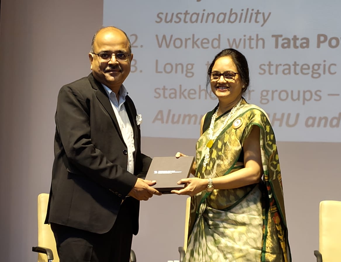 symunescoconf's tweet photo. An inspiring beginning to the International Conference on TVET &amp; Skill Development hosted by Symbiosis Skills &amp; Professional University. The first few hours set the tone with thought provoking sessions, global perspectives and a shared vision to shape a skilled workforce. https://t.co/W91ye7TC7n