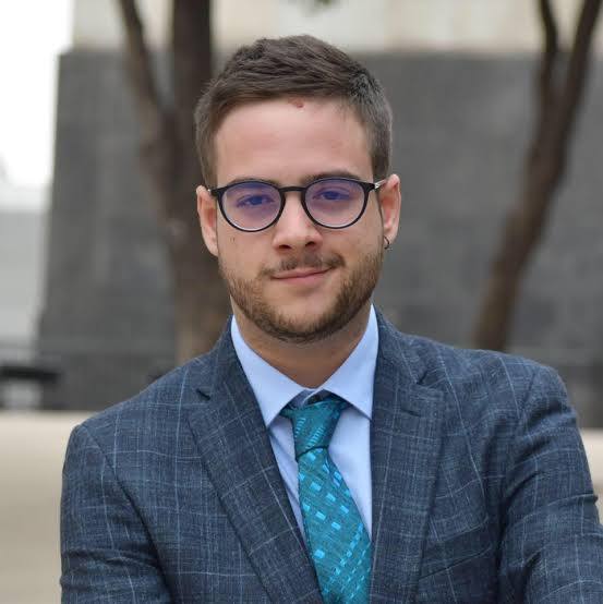 Abraham_Lucero's tweet image. A ver si esta nueva ley aplica para un injerencista extranjero que he visto por ahí. @abrahamendieta