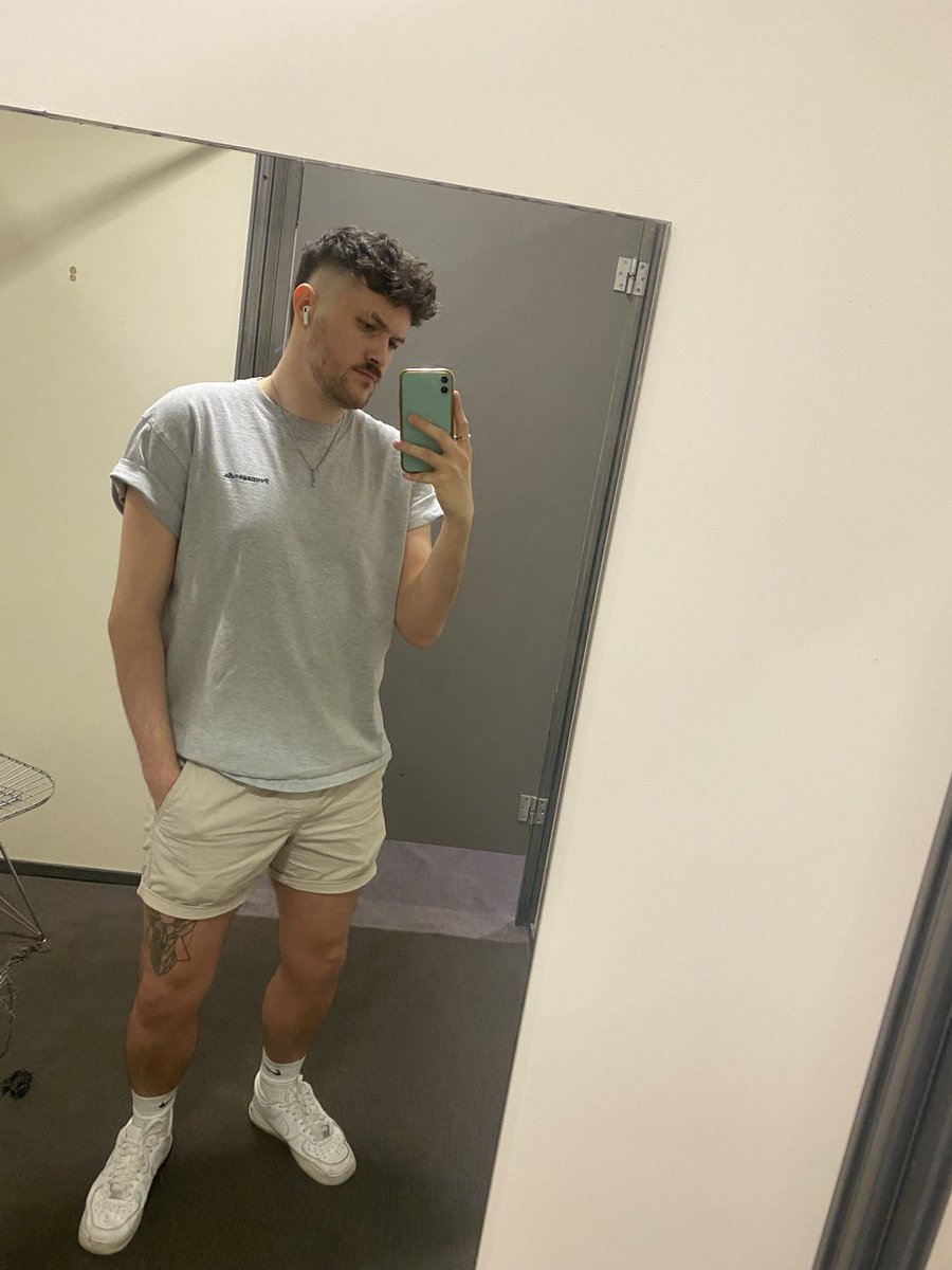 Callum__1404's tweet photo. My calves and hair kinda popped off here 🙂‍↕️ https://t.co/cEK5xU80mW