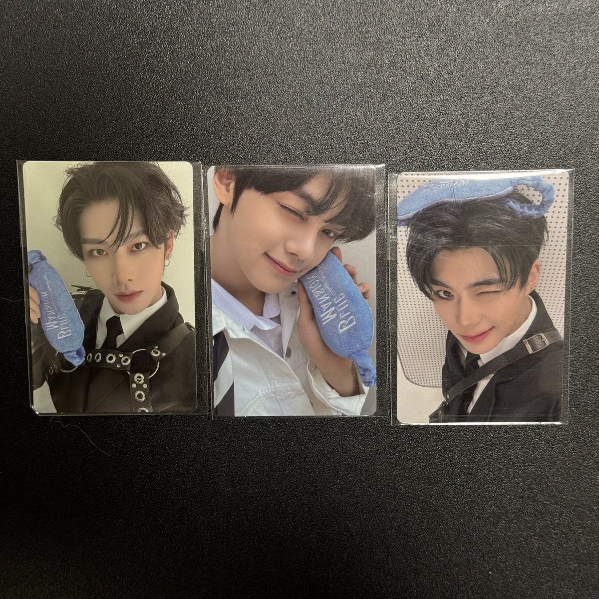 Hs_s27's tweet photo. ZEROBASEONE Zb1 ゼベワン FANCON ペンコン BLUE MANSION 7万ウォントレカ 特典トレカ　交換

【譲】画像1、2

【求】3枚目💖 ハオ ギュビン優先
        70000ウォントレカ   ジウン
        ゼロズゾーン ジウン1日目 ゴヌク  

郵送での交換📮
お気軽にお声かけください！
 #ZEROBASEONE #zb1 #交換 https://t.co/axIyDiW8Qd