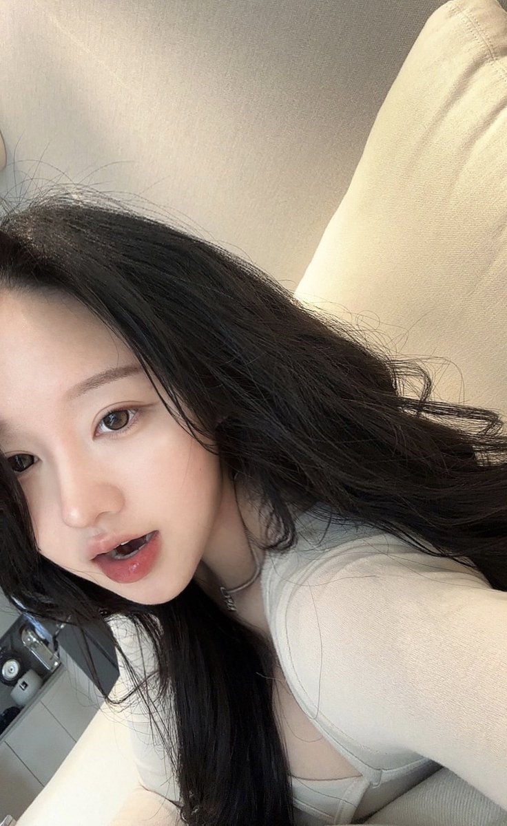 bom2480's tweet photo. 나이 상관없구 멀쩡하게 생기기만 하면 되니까 간보지말구 진짜 오프할 생각 있는 사람만 흔적 남기세요,, 섹스할 사람 찾기 넘어려어.......  #맘눌뎀 #일탈 #섹트 #야 https://t.co/6xRpkF5EwL