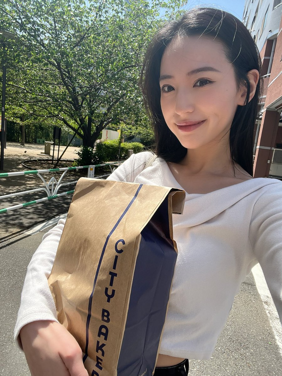 28_haruno's tweet photo. シティベーカリーのプレッツェルクロワッサンが好きでして🥰🥐 https://t.co/a7F90iDomI