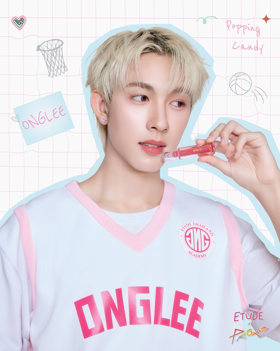 etude_th's tweet photo. ใครอยู่ชมรมพี่ออส
ต้องมีลิปกลอส Over Glowy สี 05 

ส่วนใครเป็นมัมหมี
ก็ต้องชู้สสี Popping Candy เท่านั้น

เลือกได้เลยทุกเค็น
เพราะรุ่นพี่อองรี ออสการ์ 🩵 เค้าก็ชู้สสีนี้ >< 

#ลิปกลอสพ้อกสี 
#ETUDExPROXIE 
#PROXIEOnglee #PROXIEth 
#ETUDEThailand https://t.co/cJKkt3ILyw