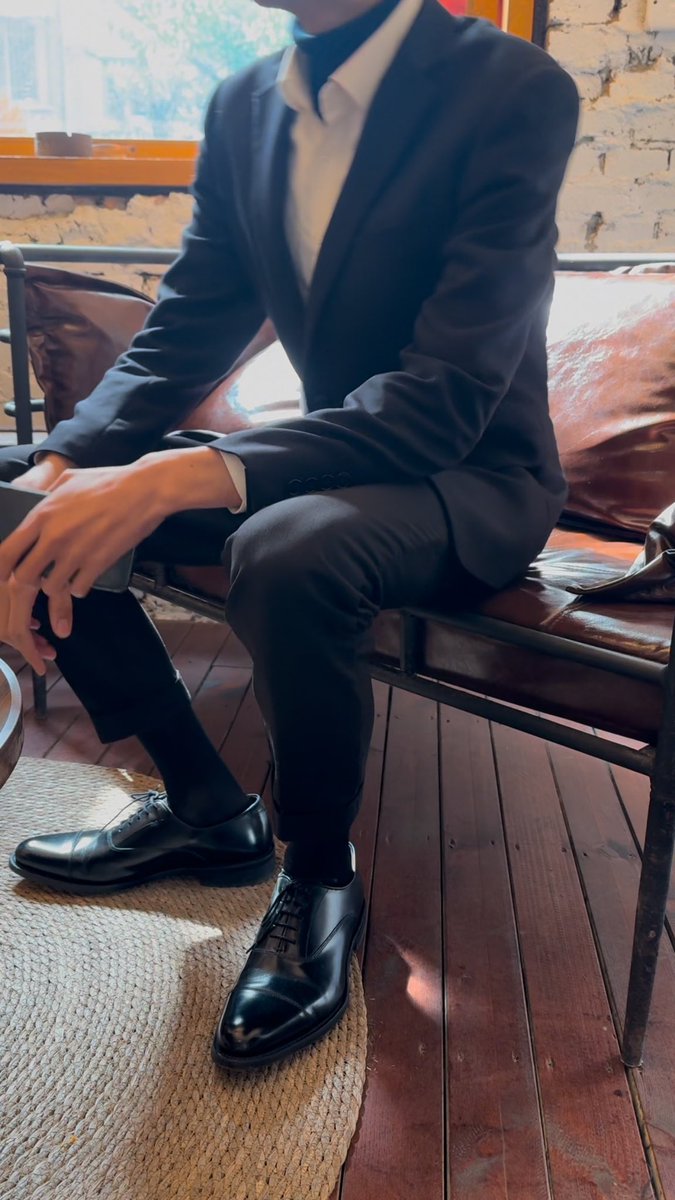 DHzzai's tweet photo. 过来跪下 #正装直男 #正装1s #正装dom #双性恋 #成都 #猛1 #打桩机top主 https://t.co/ez0IdcKpU1