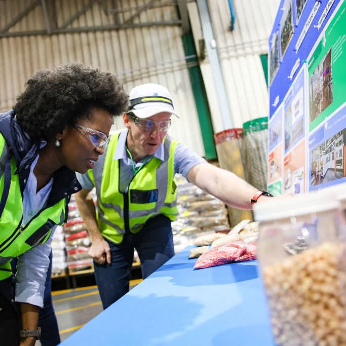 castrongobese's tweet photo. @OfficialGDARD has partnered with Pannar &amp; Corteva Agriscience for a strategic engagement session to drive agricultural excellence in @GautengProvince 🌽🌱

 Thank you MEC @VuyiswaRamokgop🙌🏾🙌🏾🙌🏾
 
#TogetherWeFarm #ForYourFuture #GDARD https://t.co/eUWijX5sxm