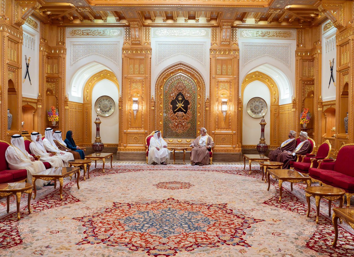 تتميز العلاقة بين الشارقة وعُمان بالاحترام العميق والتراث المشترك. أشكر جلالة السلطان هيثم بن طارق على حفاوة الاستقبال التي حظينا بها أنا ووالدي، صاحب السمو الشيخ الدكتور سلطان بن محمد القاسمي، خلال زيارتنا إلى مسقط، تأكيداً على الروابط الثقافية التي تجمع شعبينا.