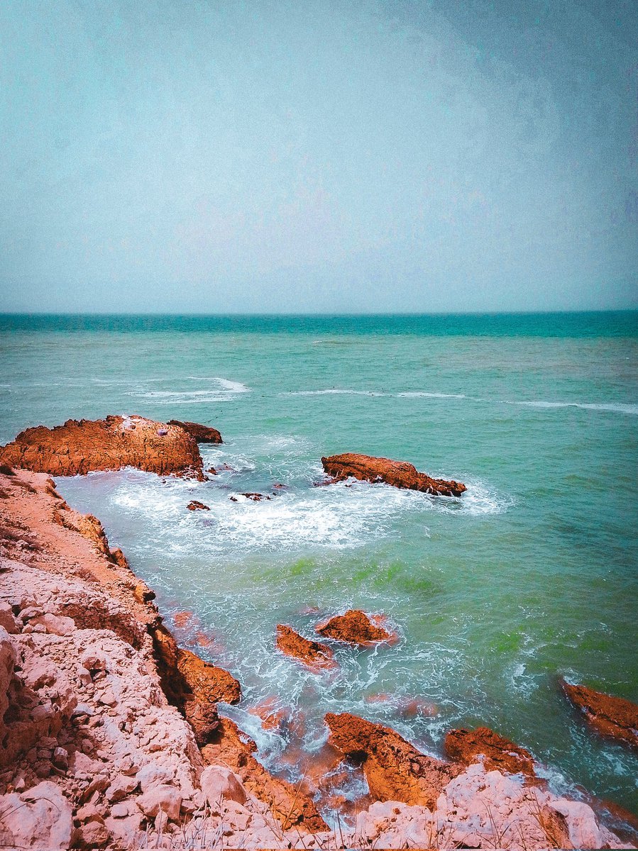 Gm ☀️
Happy Friday Friend's 🩷

Cliffside Dreams "
10 Tezos 

objkt.com/tokens/KT1EmUR…