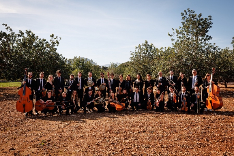 🎼 J.S. Bach: La Passió segons Sant Joan

Una de les obres més colpidores de la història de la música amb l’Orquestra i Cor de Cambra de Mallorca, sota la direcció de Bernat Quetglas.

📅 27 d’abril | 🕢 19.30 h
📍 Església de la Mercè
🎟 Entrada lliure