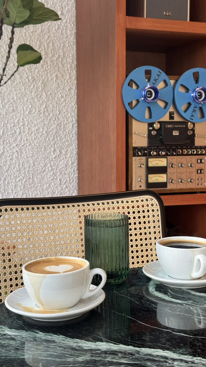 fa900l's tweet image. ☕️🪴🎶