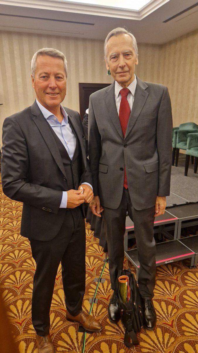 PhilippeMichelK's tweet image. #Eu After Krakow with @YoungDemsEU last month I'm in Bratislava, Slovakia, with @IED_IDE to promote the necessity for Europe to take charge of its own defence. I also had meetings with @janfigel former EU commissioner and @dr_gemesi 35 years mayor to the hungarian city of Gödöllő