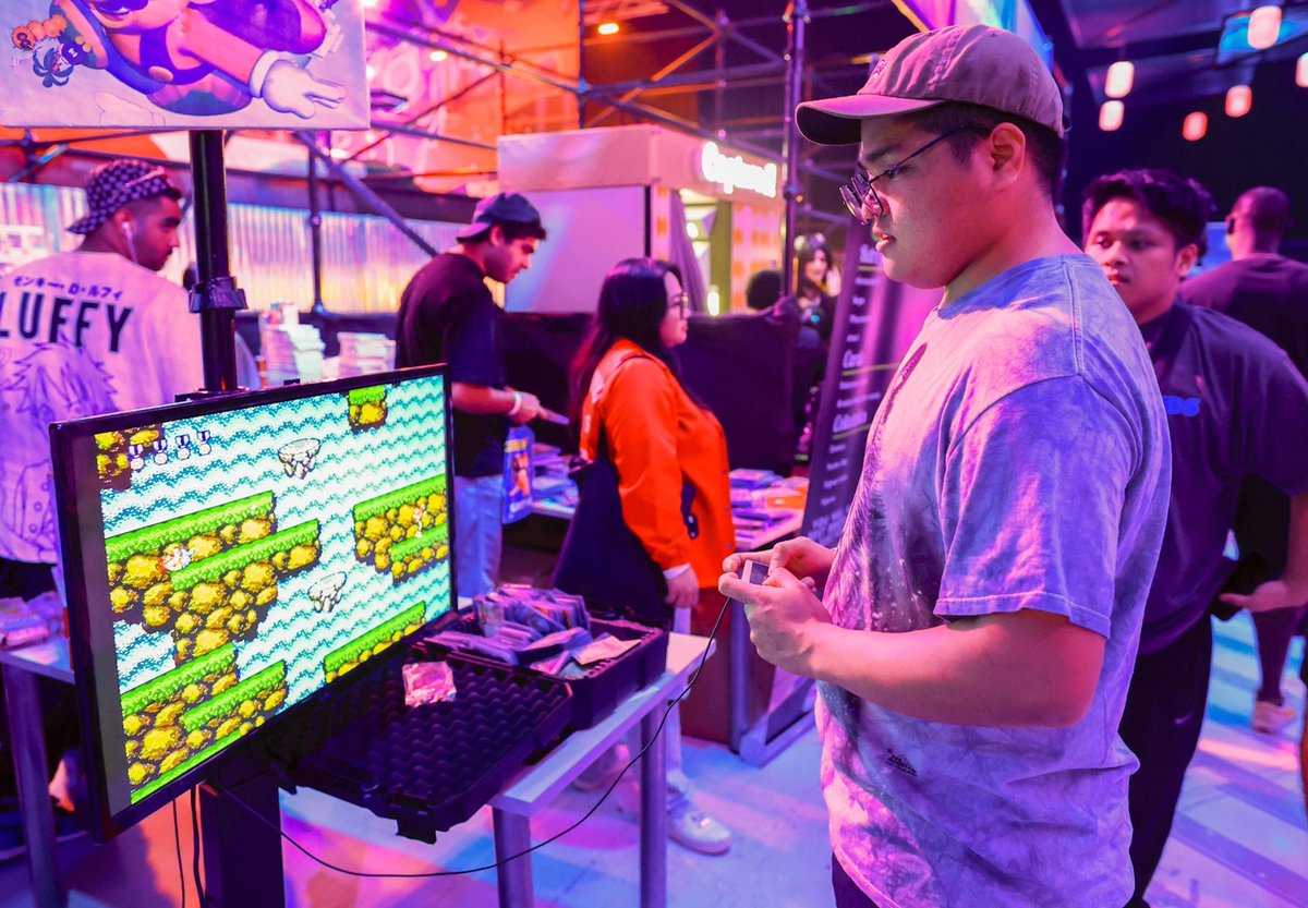 DXBMediaOffice's tweet photo. The Dubai Esports and Games Festival 2025, organised by Dubai Festivals and Retail Establishment (DFRE), kicks off today, 25 April, and continues until 11 May. The festival offers free-to-play games, mega prizes worth over AED 500,000, brand-new experiences, and dedicated zones for the next generation of gaming enthusiasts.
