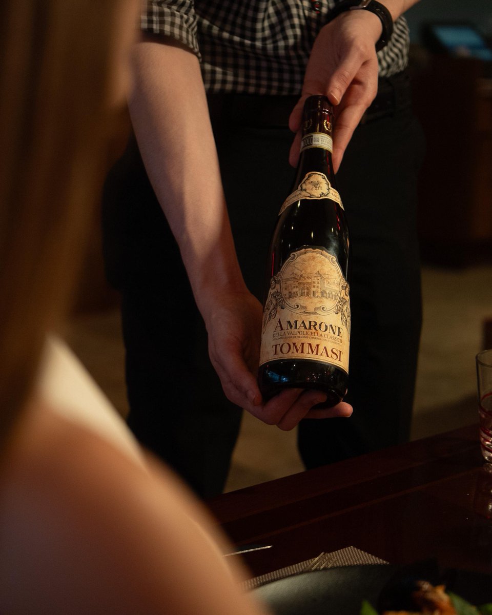 Dinner at Prego's? Thoughtfully served, perfectly paired. This is what evenings should feel like.