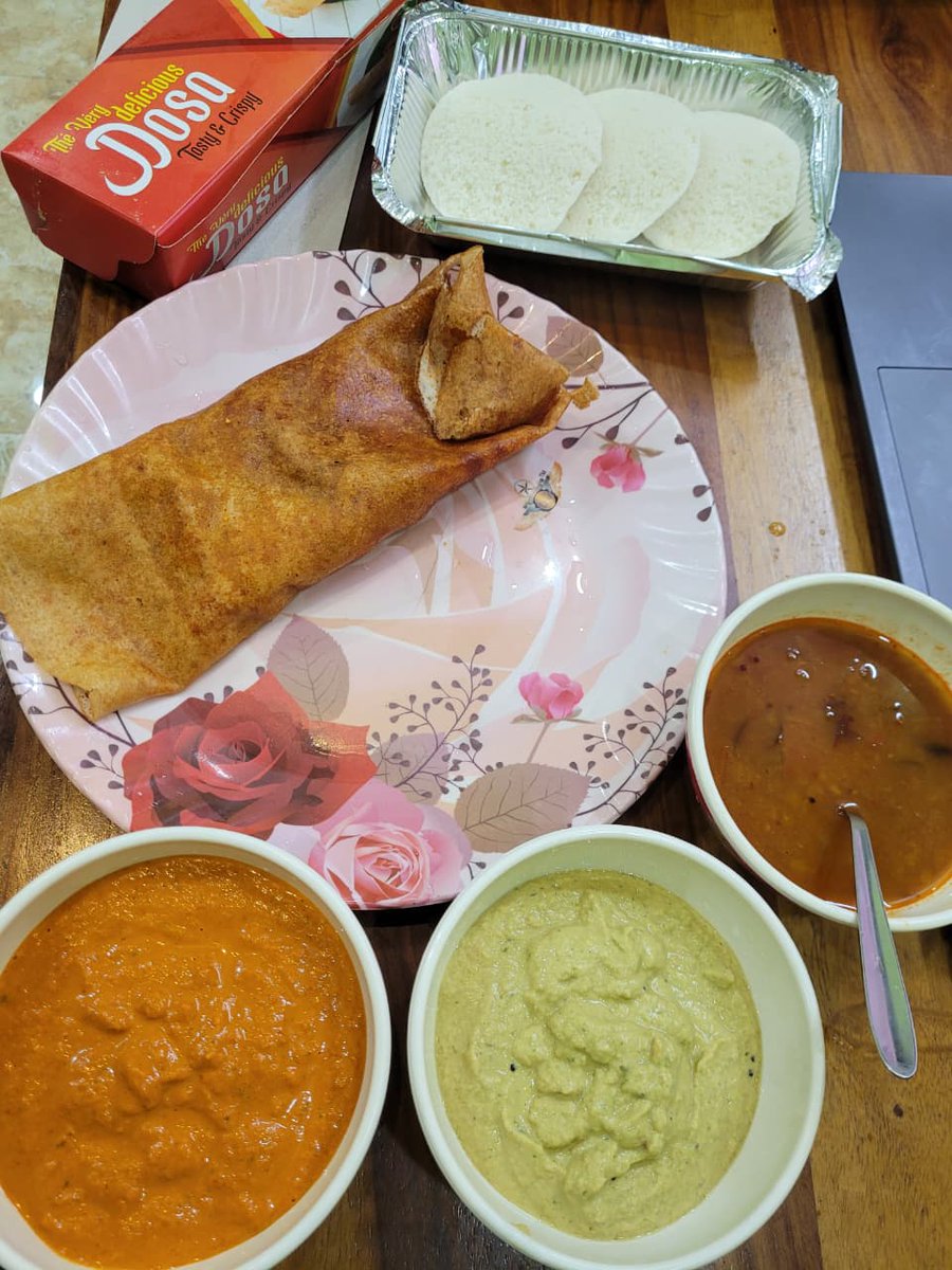 SatapathySilpa1's tweet photo. #breakfast 
#idly 
#dosa
#sambar 
#chutney 
#helthyfood
#southfoodie 
#photographychallenge https://t.co/cjtbaP6s70