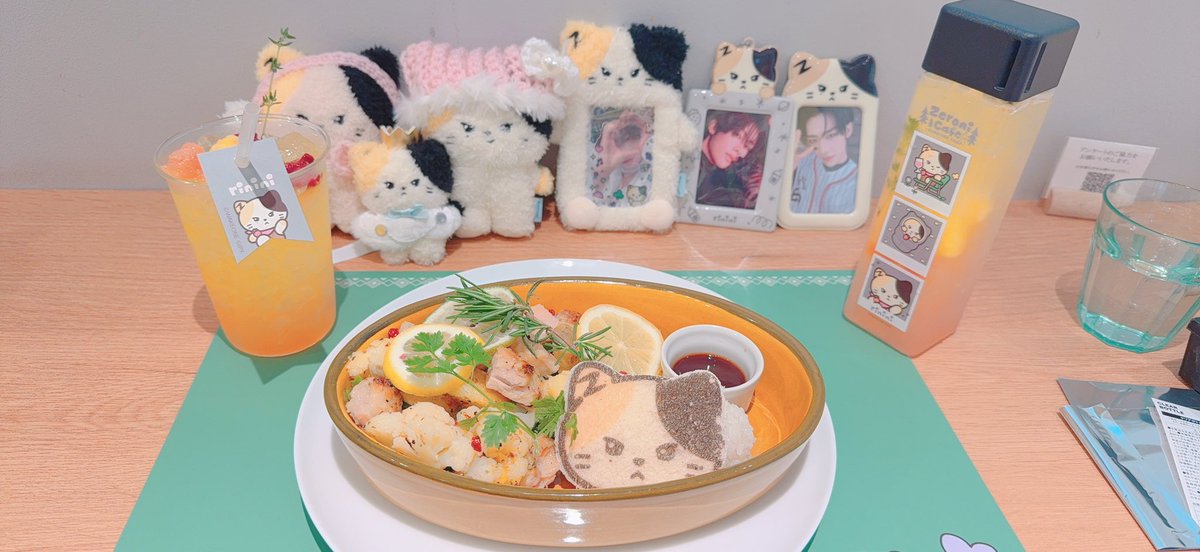 rickyyyy_goo's tweet photo. #TheCodeOfLoveRicky 

沢山のリニニを引き連れてゼロニカフェ🐱🍓

#リッキー   #RICKY   #ZB1  #ZEROBASEONE  #리키 #沈泉锐 https://t.co/0RmchXiXoT