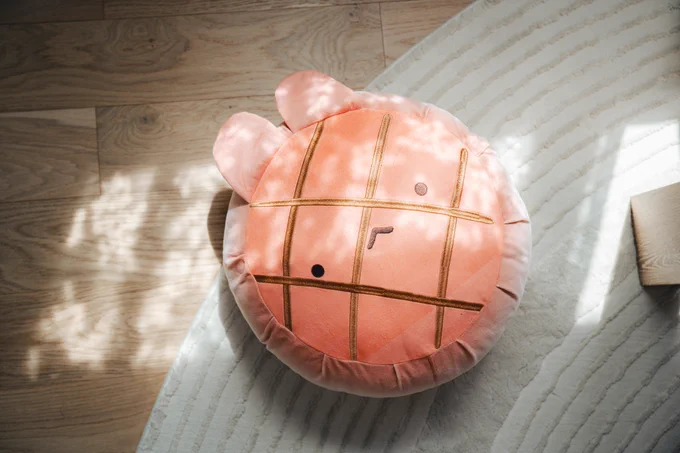 I looooooved melonpan growing up, so of course I had to make melonpan merch 