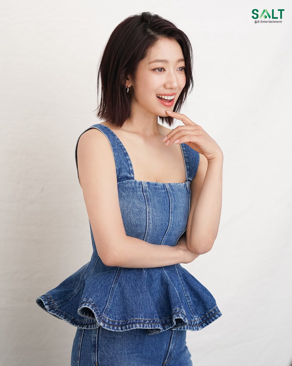 청량함 한도 초과♡
박신혜 배우의
2025 아시아 투어 &lt;HYE,TALK&gt;
포스터 촬영 비하인드❣️

2025 아시아 투어 &lt;HYE,TALK&gt;
많은 기대와 관심 부탁드립니다 :)
-
#박신혜 #Parkshinhye #朴信惠
#2025박신혜아시아투어 
#ParkShinHyeAsiaTour #HYETALK