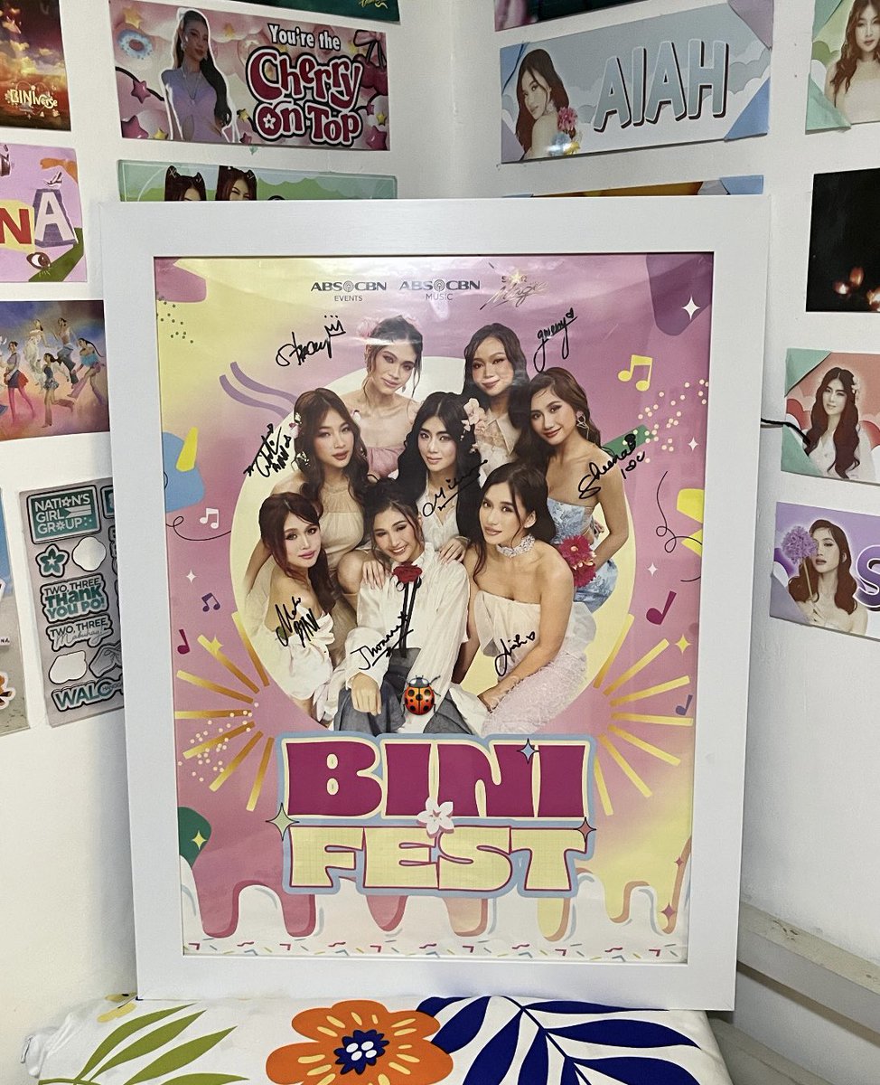 ladybugshh's tweet photo. mas mahal pa yung pagkakabili sa frame kesa sa posterπββοΈ #BINIFEST #onlybinifestattendeescansaythis #ngayonkolangnapaframe #ibalikangbinifest #FiveHundredNinetyNineLangYan #SolenadMoments #weloveyousupercrunch @SuperCrunchPh @BINI_ph https://t.co/WcQtnwNa7k