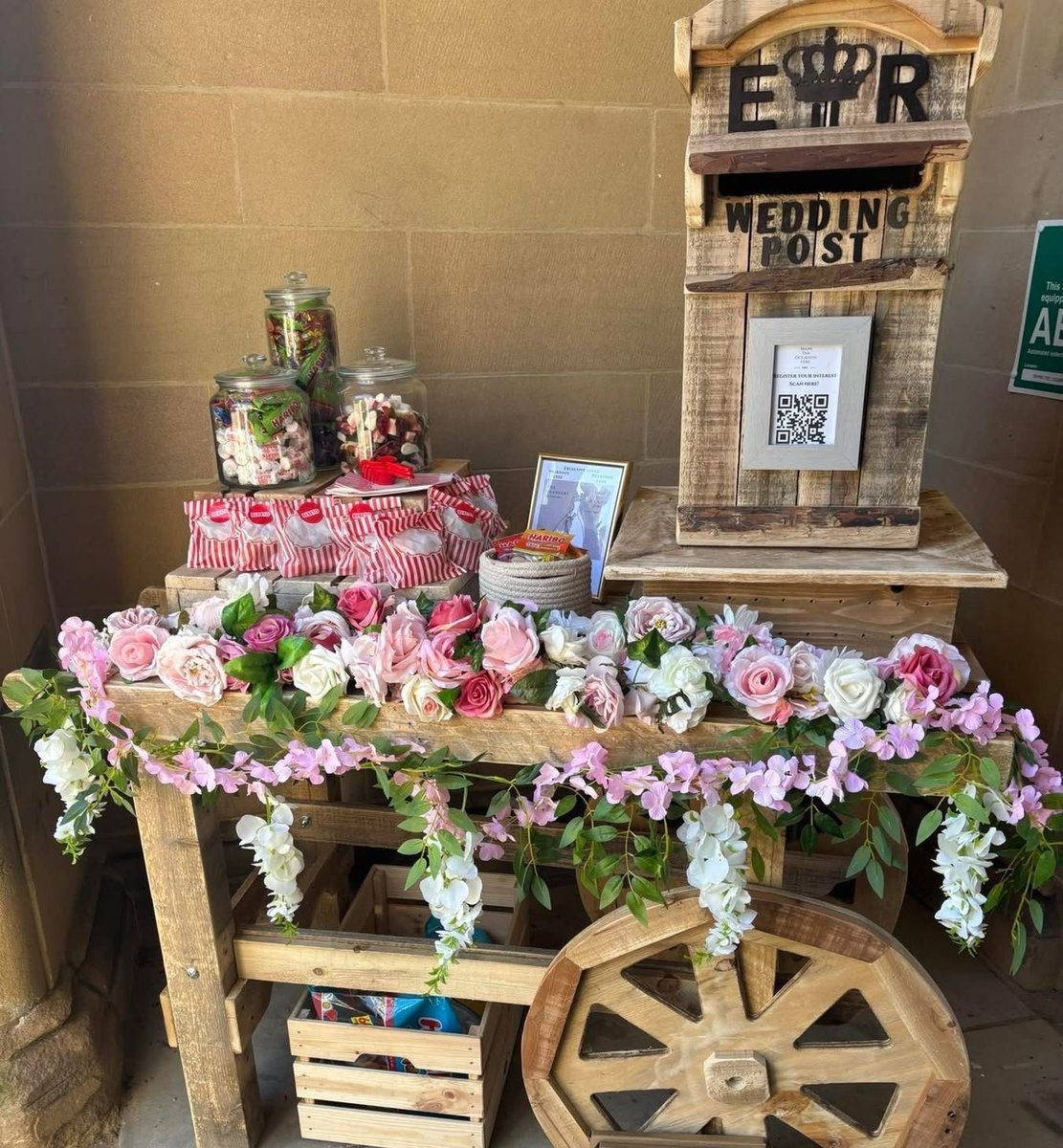 mtohire's tweet image. Loving the pink tones ❤️ with the Sweet Cart, Florals &amp;amp; Post Box for a Rustic Charm 🥰
#rusticweddingstyle #weddingdecoridea #venuedecoration #eventdecorators #weddingdecorators #creativeweddings #themedwedding #weddingdecorationideas #eventdetails #rustictheme