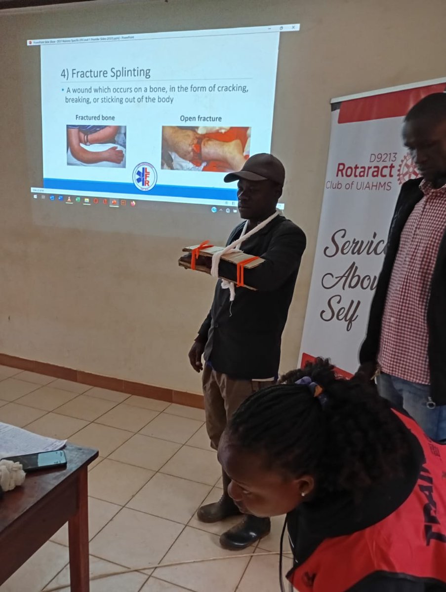 VisionTrauma's tweet photo. We are always grateful for our partners @LFR_INTL @rcbnuganda @ROSACUg @rotaractuiahmz seeing that lives are saved timely.  We call for more partners on board https://t.co/cBWZ2xoVjo