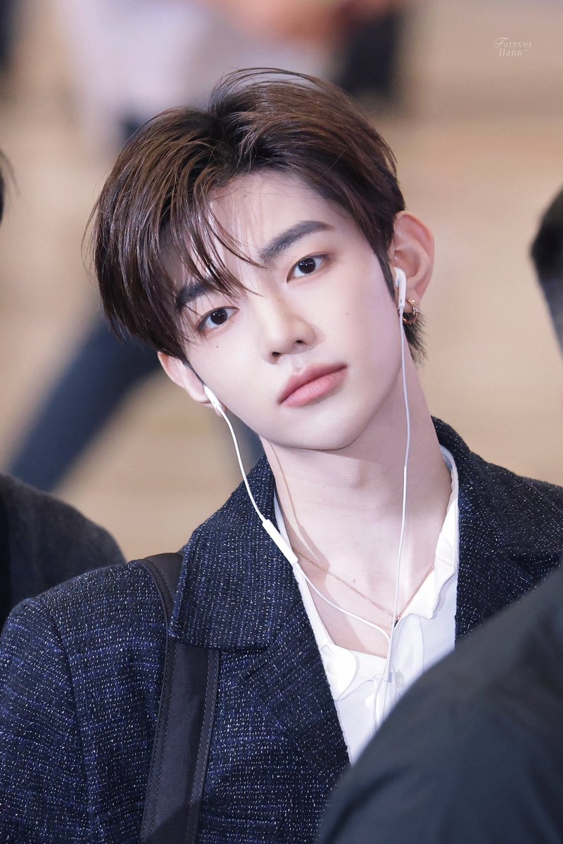 Forever021Hann tweet media