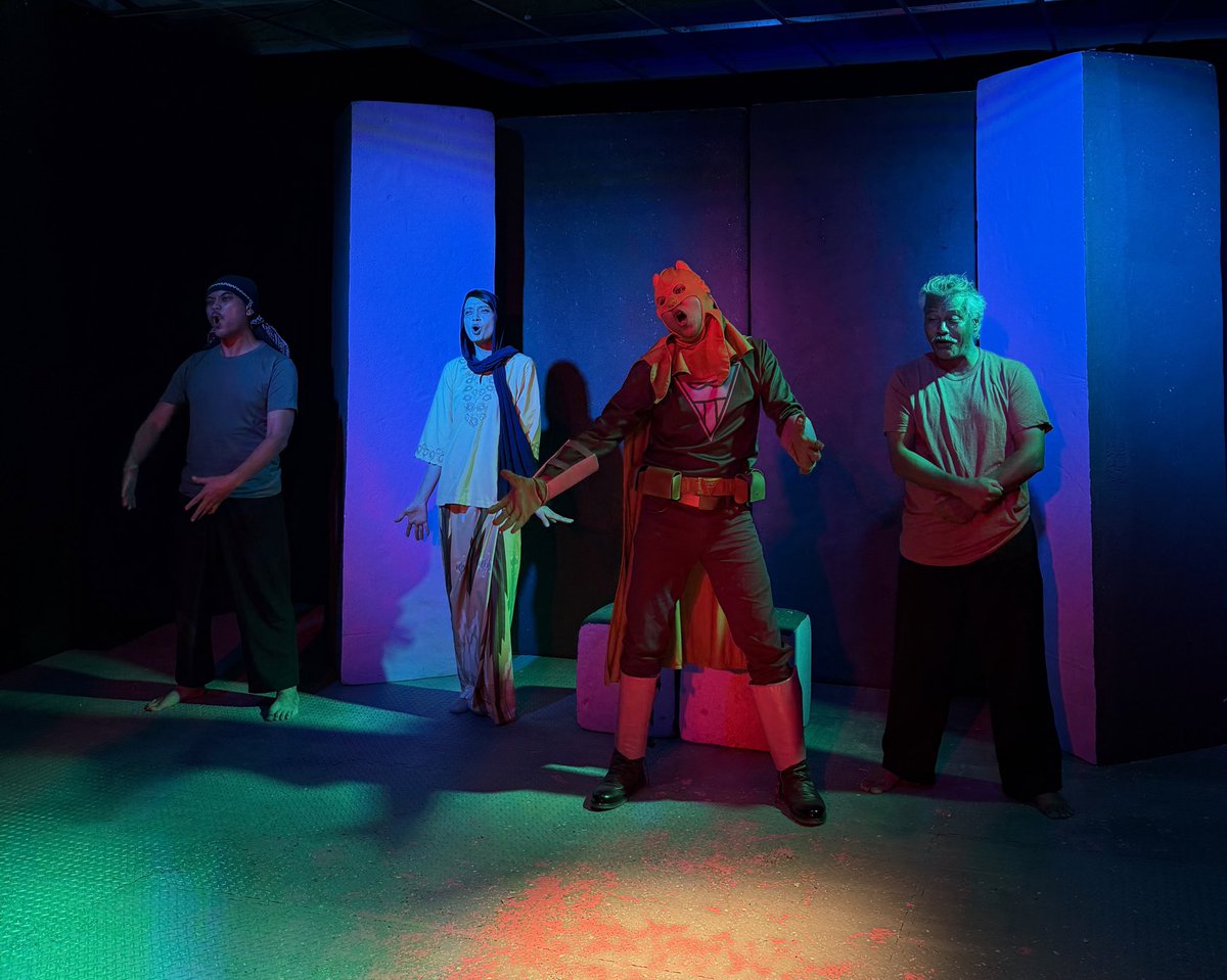 cinemagicmy's tweet photo. Kami telah menghadiri persembahan perdana #TeaterKeluangMan. Durasi 80 minit highlight salah satu episode dari siri animasi #KeluangMan. Sentuhan menarik semua pihak belakang tabir. Harap teater ni di persembahkan di pentas lebih besar nanti.

Thanks @sinemacult atas jemputan ! https://t.co/0ar0iwSBhE