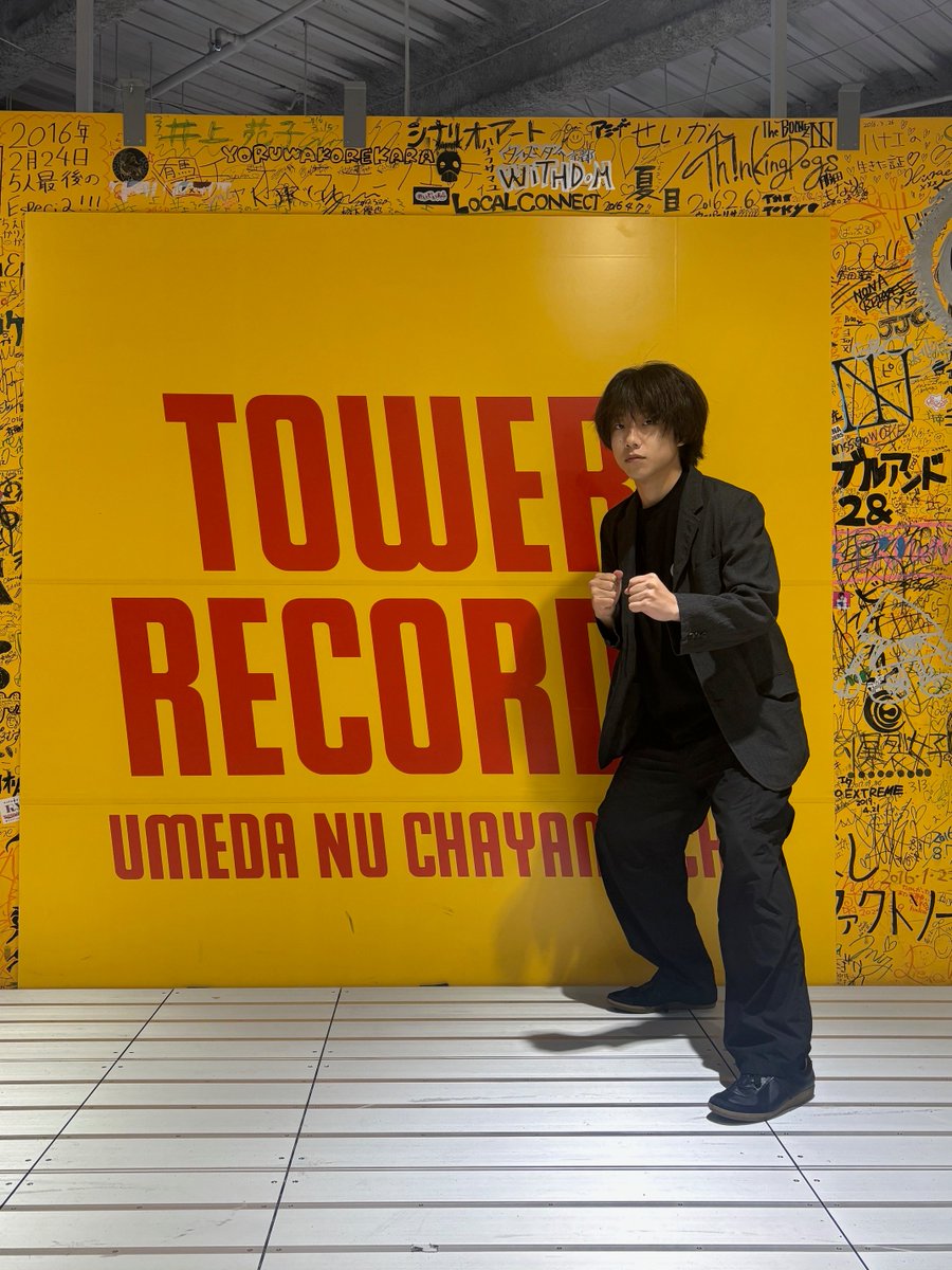 TOWER_NUchaya's tweet photo. 【#Tele】
先日待望のニューアルバムをリリースされた 
Tele さん(@KitrTele) が本日当店にご来店❕
お忙しい中ありがとうございました❕🥲

入ってすぐの場所で展開中❕💗
展開にたくさんの足跡を残していただいております~❕

NEWアルバムと併せて是非チェック👀
皆さまご来店お待ちしてます🌟 https://t.co/z2GJYWrkoy