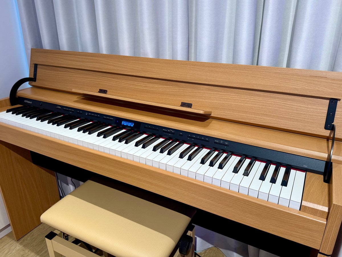 rolandstoretyo's tweet photo. 【#RSTいちおし】
はじめての電子ピアノに迷ったらこちら!
それぞれの魅力をまとめました💁
製品詳細はこちら!
【#DP603】
https://t.co/GcbzvDJMSq
【#HP704】
https://t.co/NErJaglqIp
#RolandStoreToyko #電子ピアノ #ピアノ https://t.co/sCgX92zOee