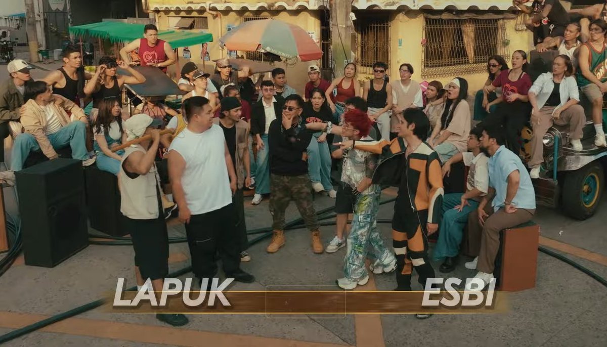 kopepau_'s tweet photo. This satisfying part of the MV—featuring these iconic FlipTop icons! They add such a fun vibe! And PabJosh? They ate!! 🤌

"Lapuk ka, tira na ba 'yan? 'Ya, supot pa"

DUNGKA MUSIC VIDEO
#SB19 @SB19Official 
#SB19SaW 
#SB19DungkaMVOutNow https://t.co/ReLcpJ1RtE