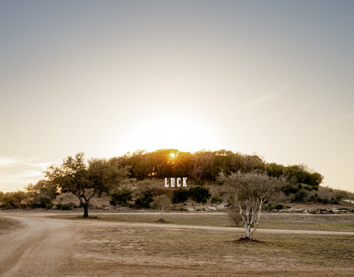 sdetails's tweet image. Aujourd'hui, Détails d' #architecture va à la découverte de « Luck Ranch Opry House and Saloon », un projet signé Cushing Terrell: #teamarchi #Texas #réhabilitation
tinyurl.com/bdev25ys