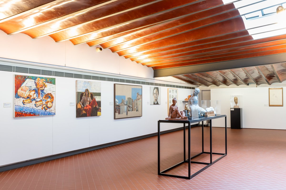 PalauGuell's tweet photo. 🖼️ Visita a les golfes del Palau l'exposició «Obres de la col·lecció de la Fundació Güell».

🧑‍🎨 És la primera vegada que una selecció acurada d’obres d'aquesta col·lecció d’art contemporani s’exposa en un espai tan singular i lligat a la família Güell.

ℹ️ https://t.co/ukz86OpJqX https://t.co/EE8AGpAm61