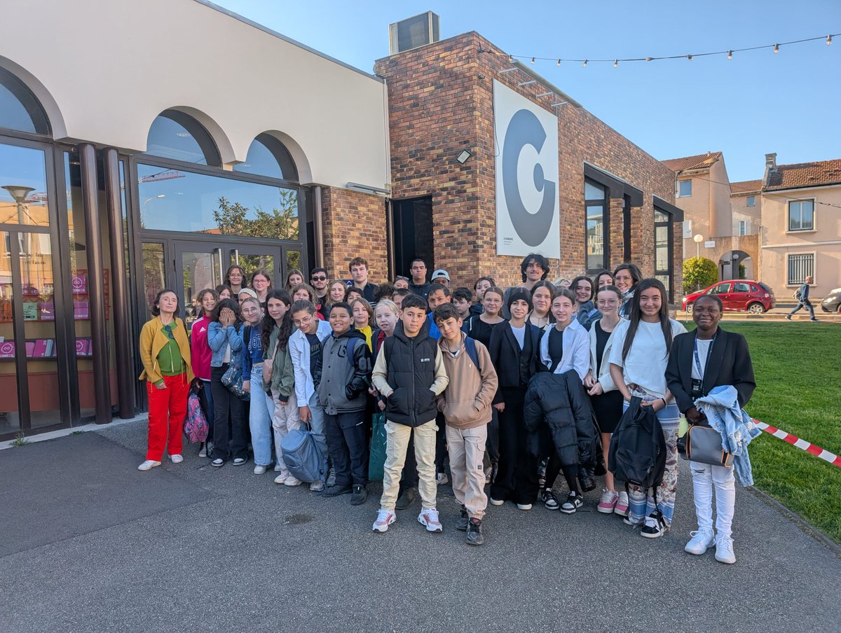 Proviseur Cité scolaire d'Apt (@prdegaulleapt) on Twitter photo De la 6ème à la Terminale : les élèves de la Cité Scolaire d'Apt représentent l'établissement au concours de lecture à voix haute du réseau Le Luberon
<a href="/AcAixMarseille/">Acad. Aix-Marseille</a> <a href="/dsden84/">DSDEN de Vaucluse</a> <a href="/GuerpillonA/">Guerpillon Alain</a> De la 6ème à la Terminale : les élèves de la Cité Scolaire d'Apt représentent l'établissement au concours de lecture à voix haute du réseau Le Luberon
<a href="/AcAixMarseille/">Acad. Aix-Marseille</a> <a href="/dsden84/">DSDEN de Vaucluse</a> <a href="/GuerpillonA/">Guerpillon Alain</a>