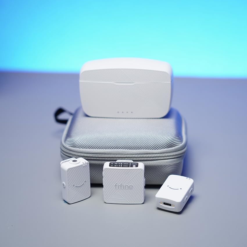 FIFINEMIC's tweet image. 📦Time to practice unboxing✨
Which one will you choose if we DM you about the winning message?😇

FIFINE M9 wireless lav mic - Perfect for recording in the spring breeze🌿🎤
FIFINE X3 wireless headphone - Enjoy music moment in the sunlight☀️🎧

Follow, like&amp;amp;repost before Apr 27